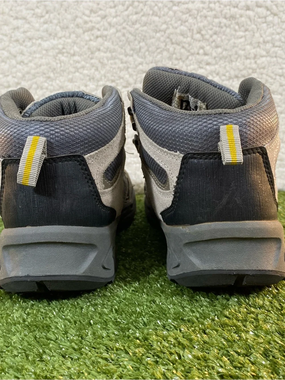 Denali Clearwater Hiking Boots Women's Size 8 Grey Black Suede HW40298AS